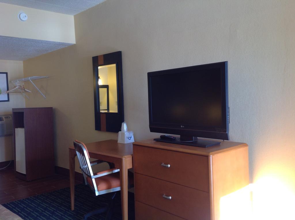 Diamond Inn & Suites Richmond Luaran gambar